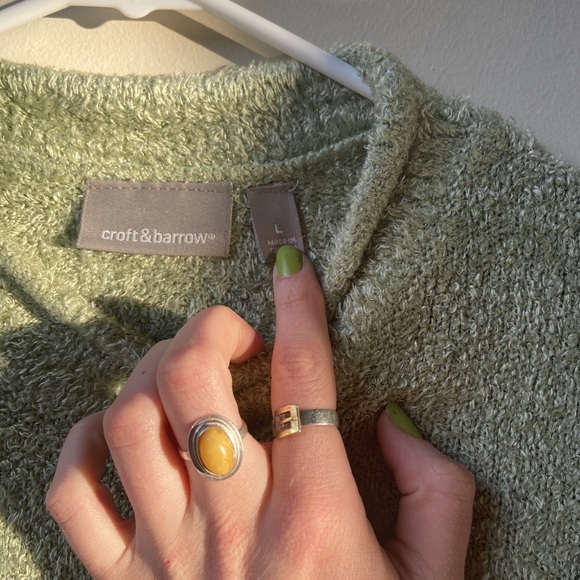 Fuzzy Green Sweater 🌱 - Picture 6 of 6